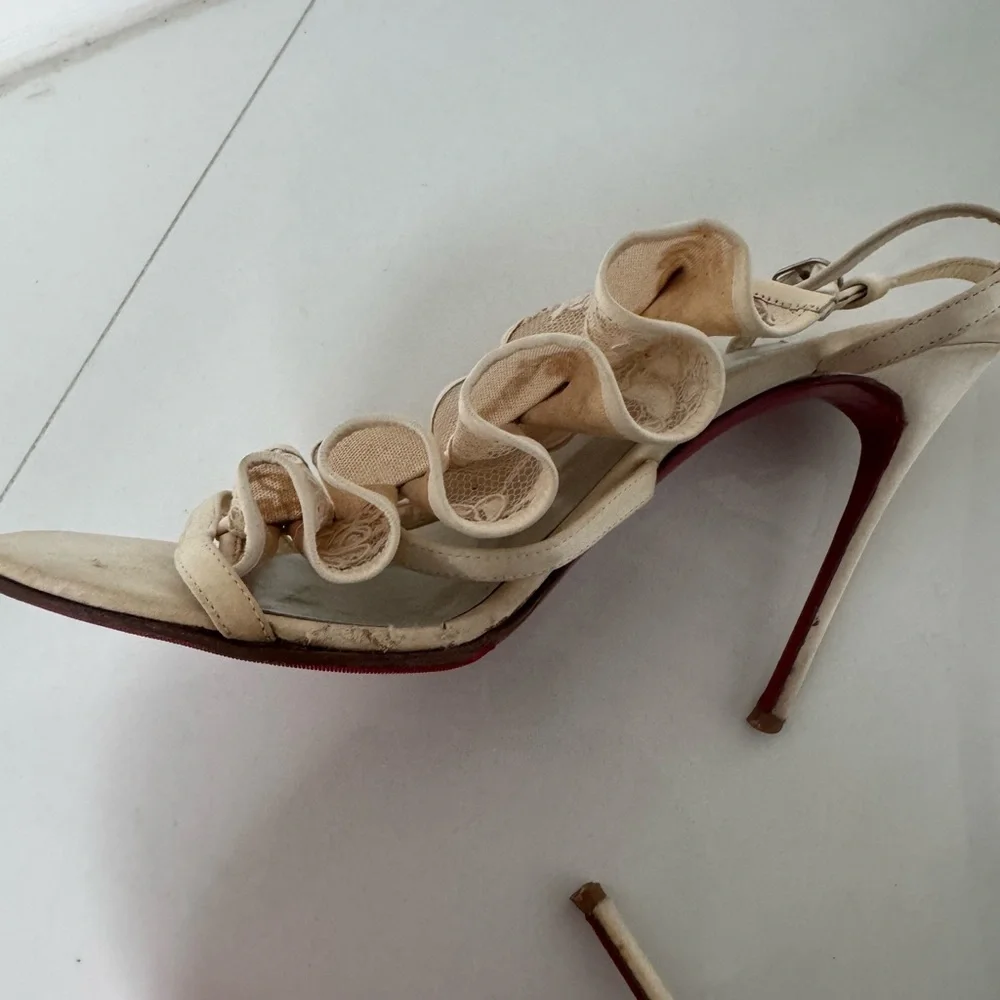 Christian Louboutin Cream Lace Women Sandals size 39 - Picture 8 of 10